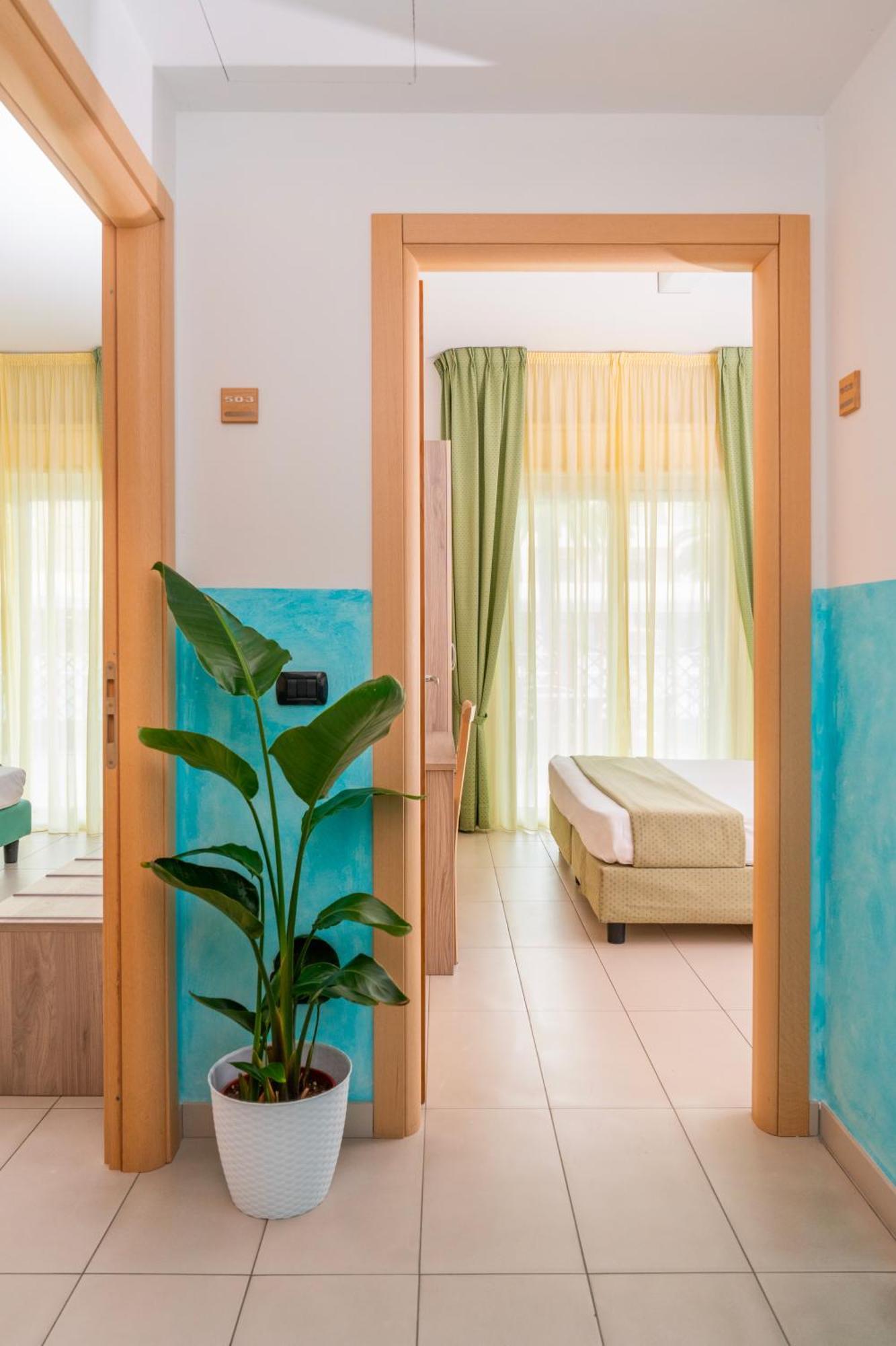 Park Hotel & Dependance Con Spiaggia มาร์ตินซิกูโร ภายนอก รูปภาพ